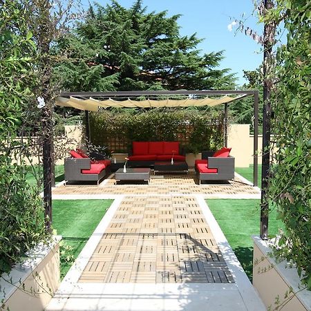 Unahotels Villa Dei Platani Foligno Eksteriør billede