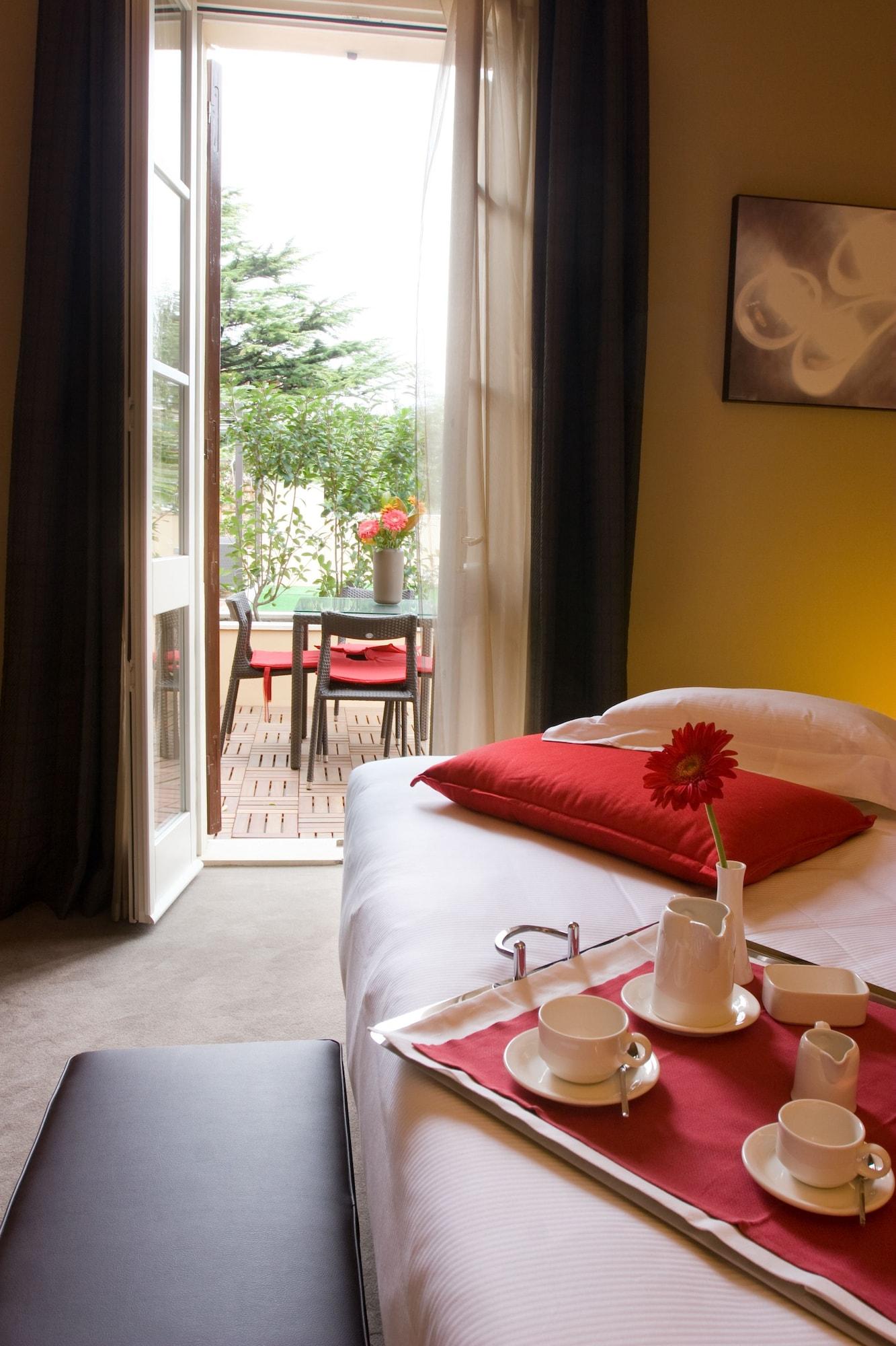 Unahotels Villa Dei Platani Foligno Eksteriør billede