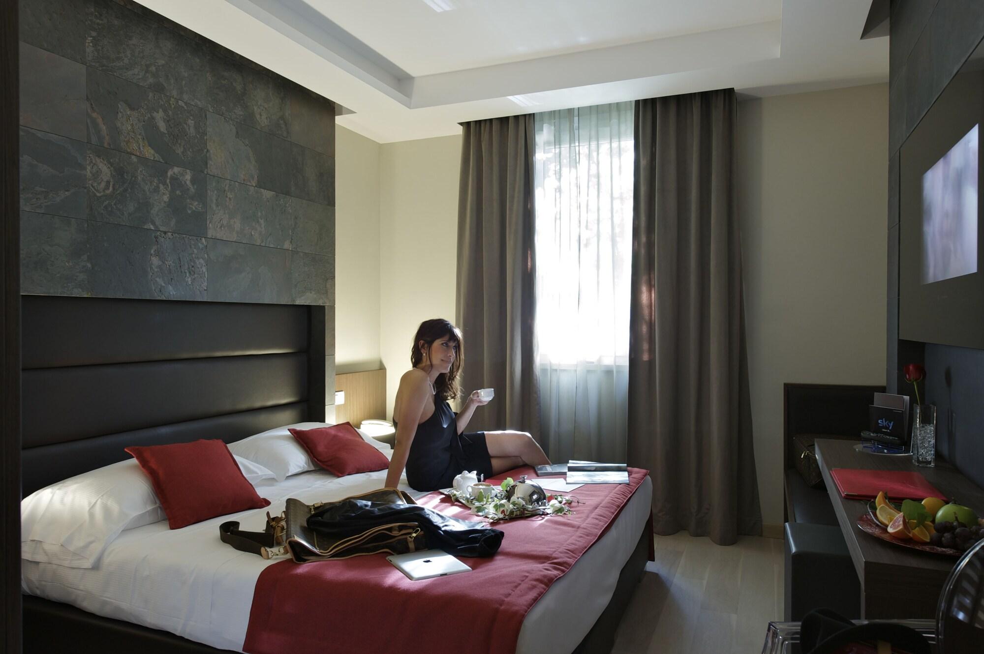 Unahotels Villa Dei Platani Foligno Eksteriør billede