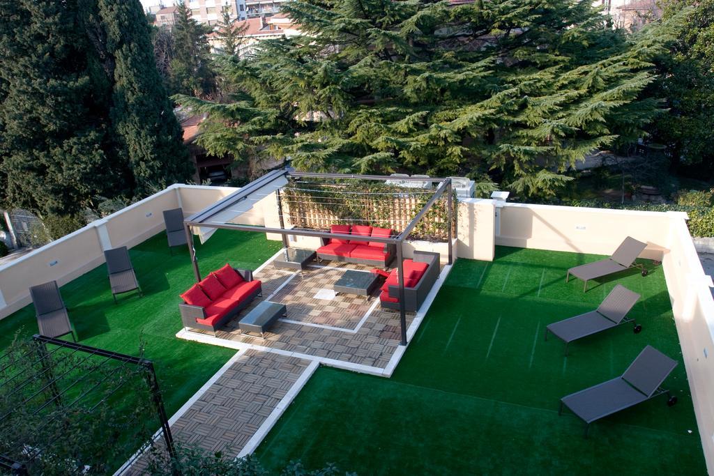 Unahotels Villa Dei Platani Foligno Eksteriør billede