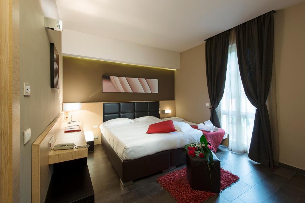 Unahotels Villa Dei Platani Foligno Værelse billede
