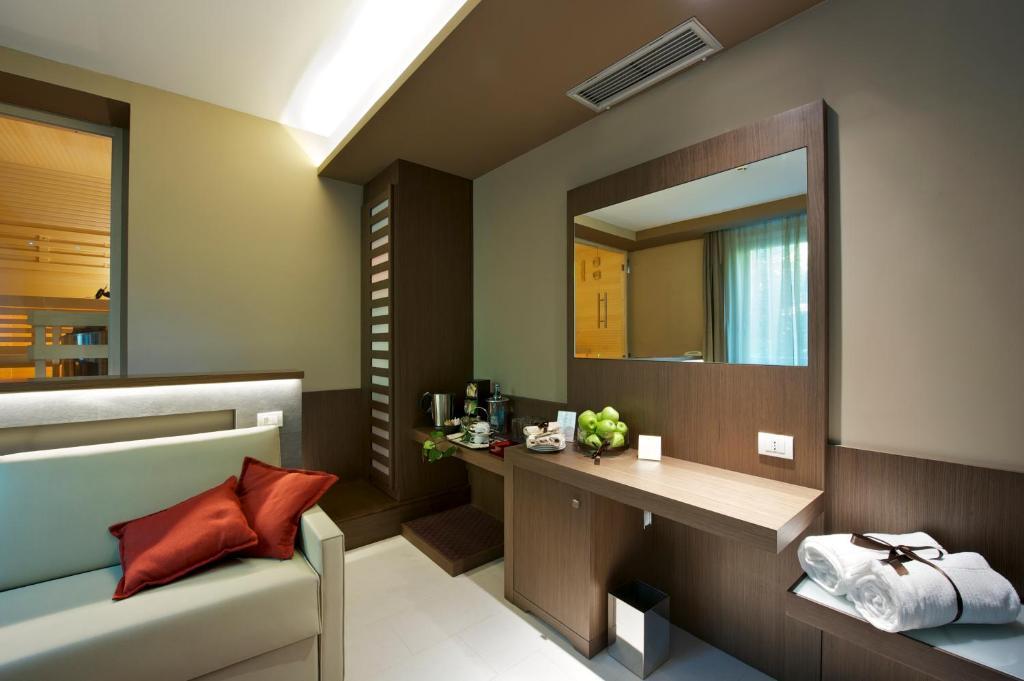 Unahotels Villa Dei Platani Foligno Værelse billede