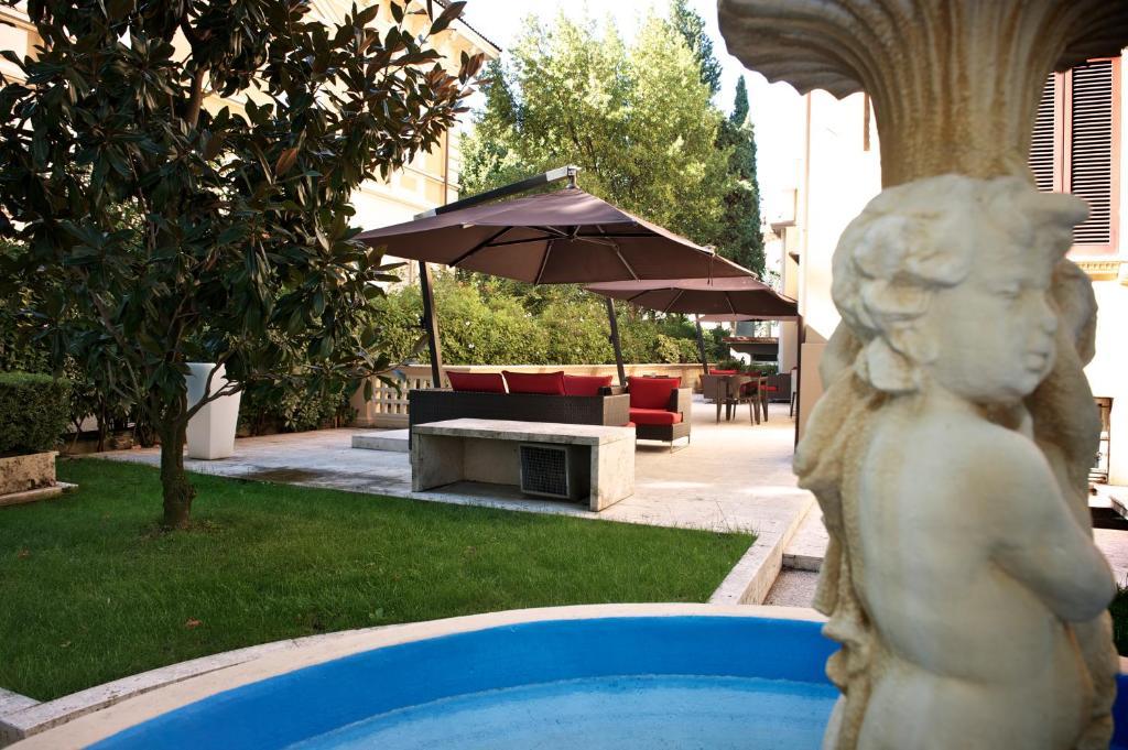 Unahotels Villa Dei Platani Foligno Eksteriør billede