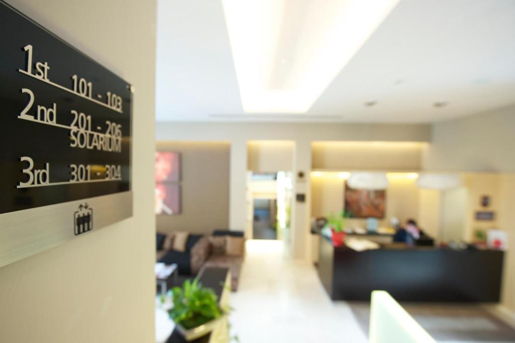 Unahotels Villa Dei Platani Foligno Eksteriør billede