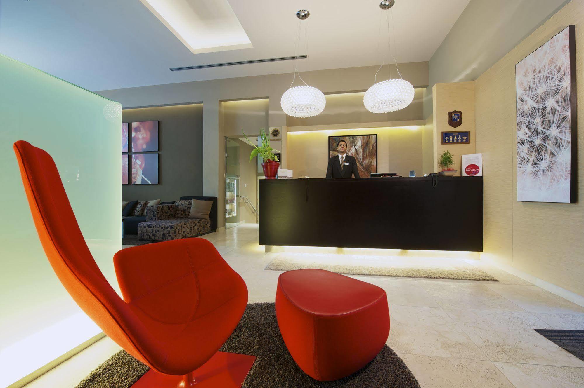 Unahotels Villa Dei Platani Foligno Eksteriør billede