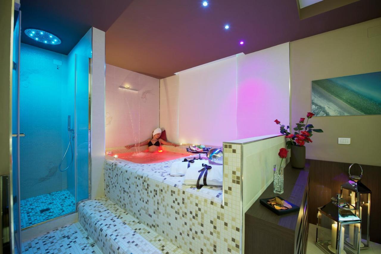 Unahotels Villa Dei Platani Foligno Eksteriør billede